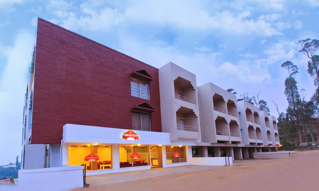 Aparthotel Emarald