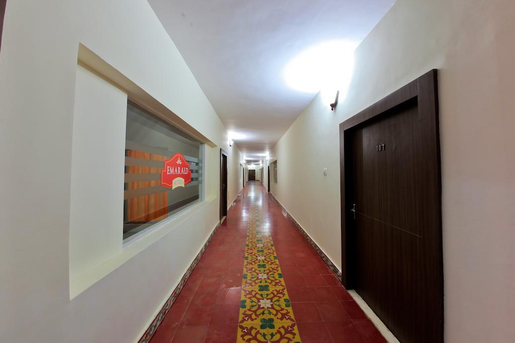 Aparthotel Emarald 3*