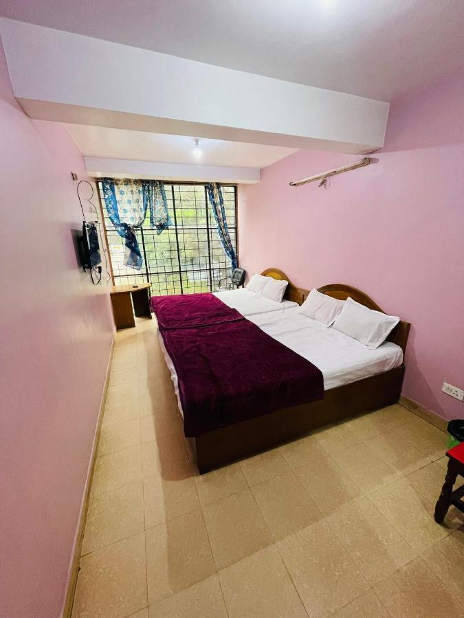 Nakshatra Guest house Ooty