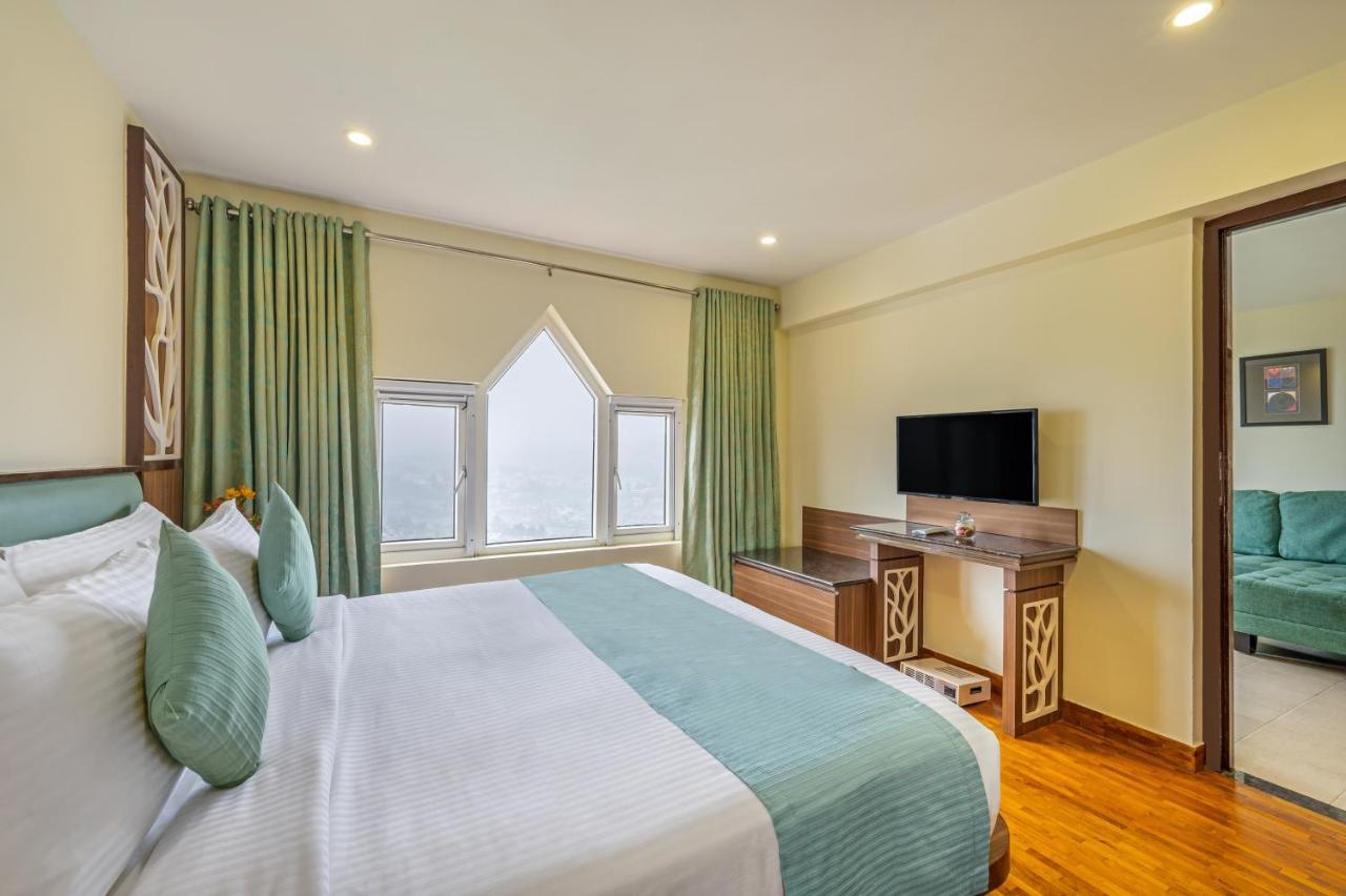 Sterling Elk Hill 4*