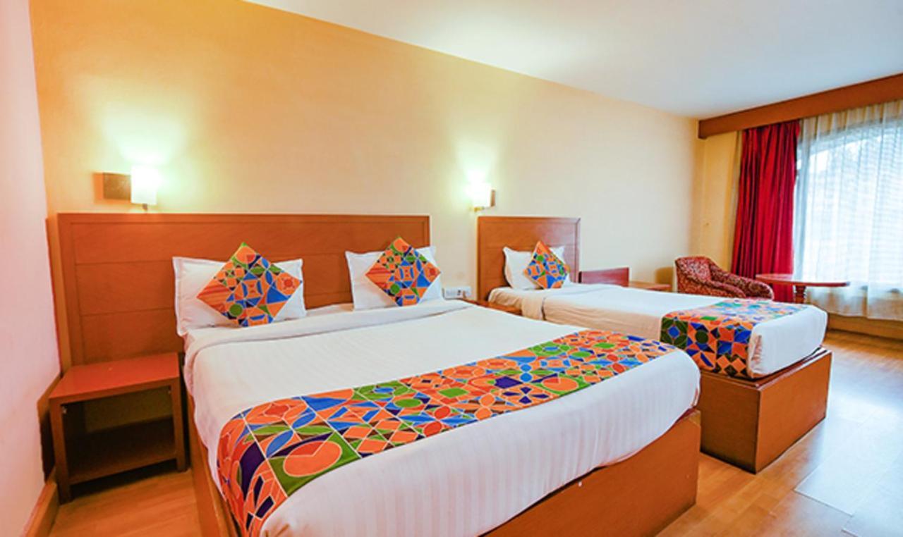 Fabhotel Khems Shoram Palace Road