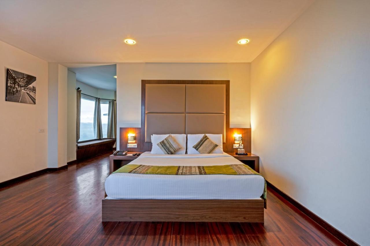 Sterling Fern Hill Resort 5*