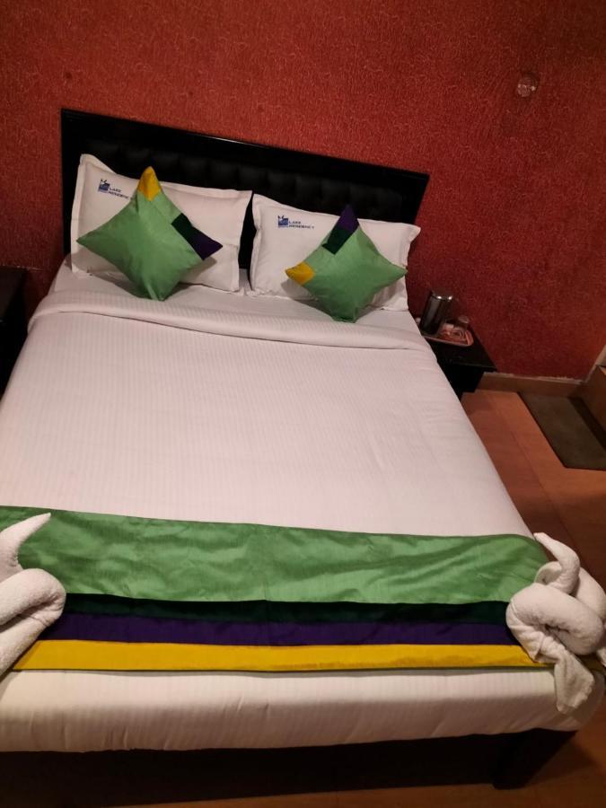 Hotel One Lake Residency
