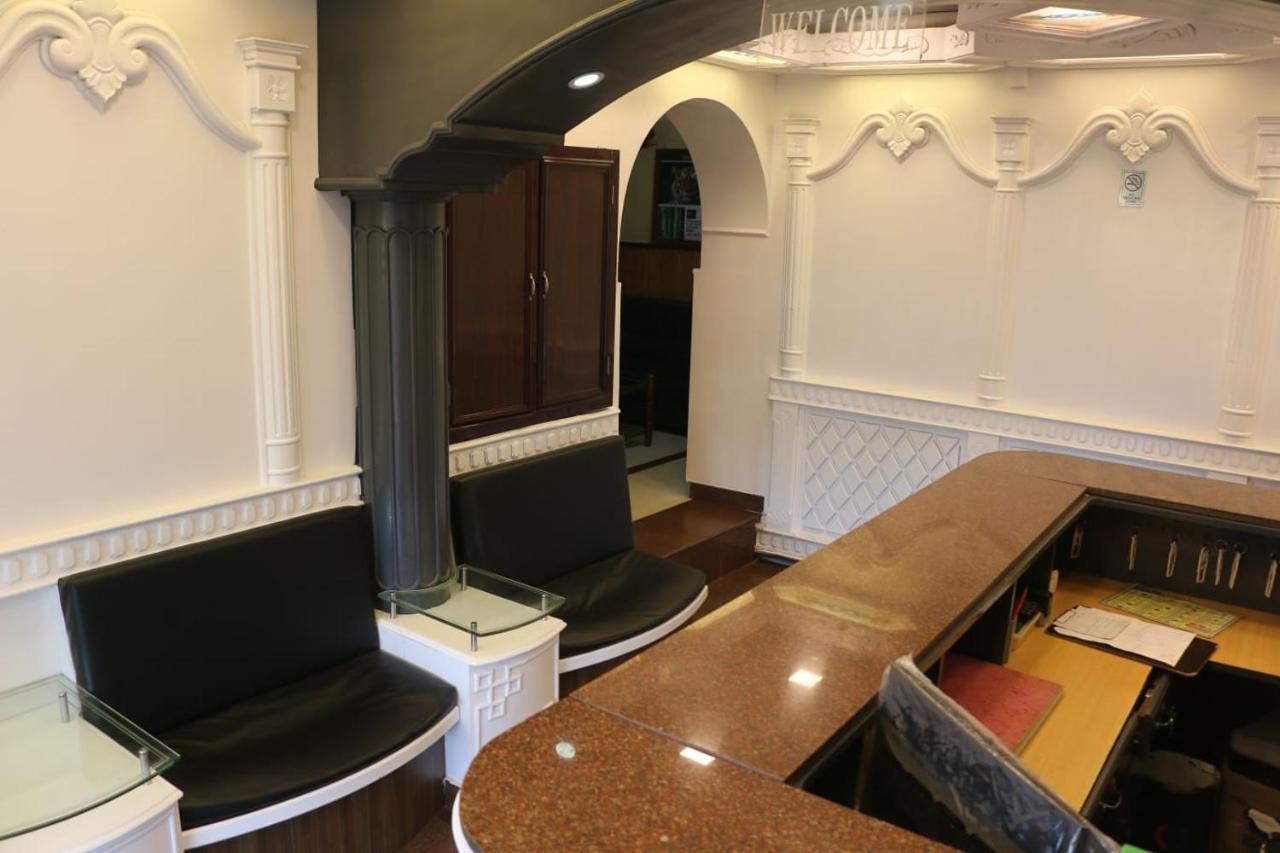 One Lake Residency Hotel 5*