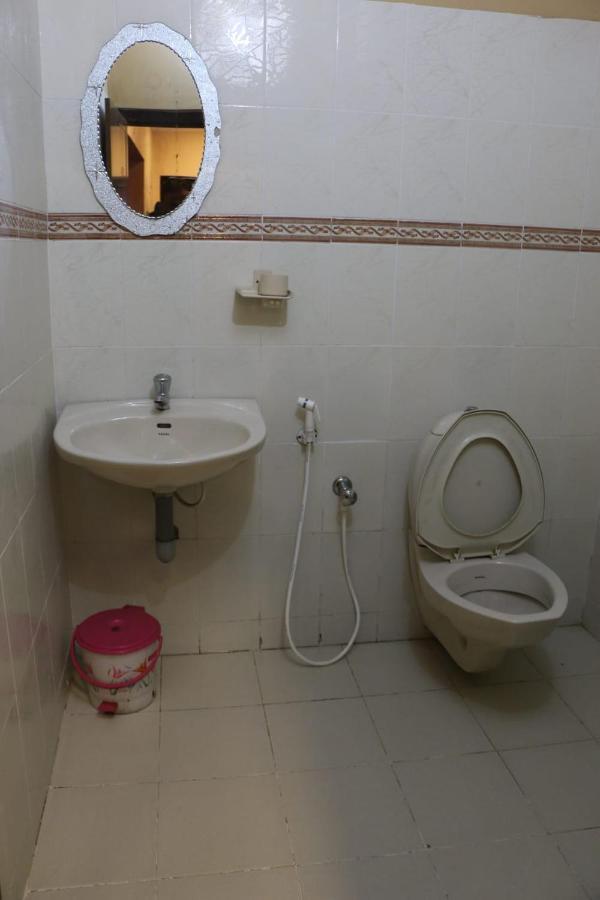 Hotel One Lake Residency
