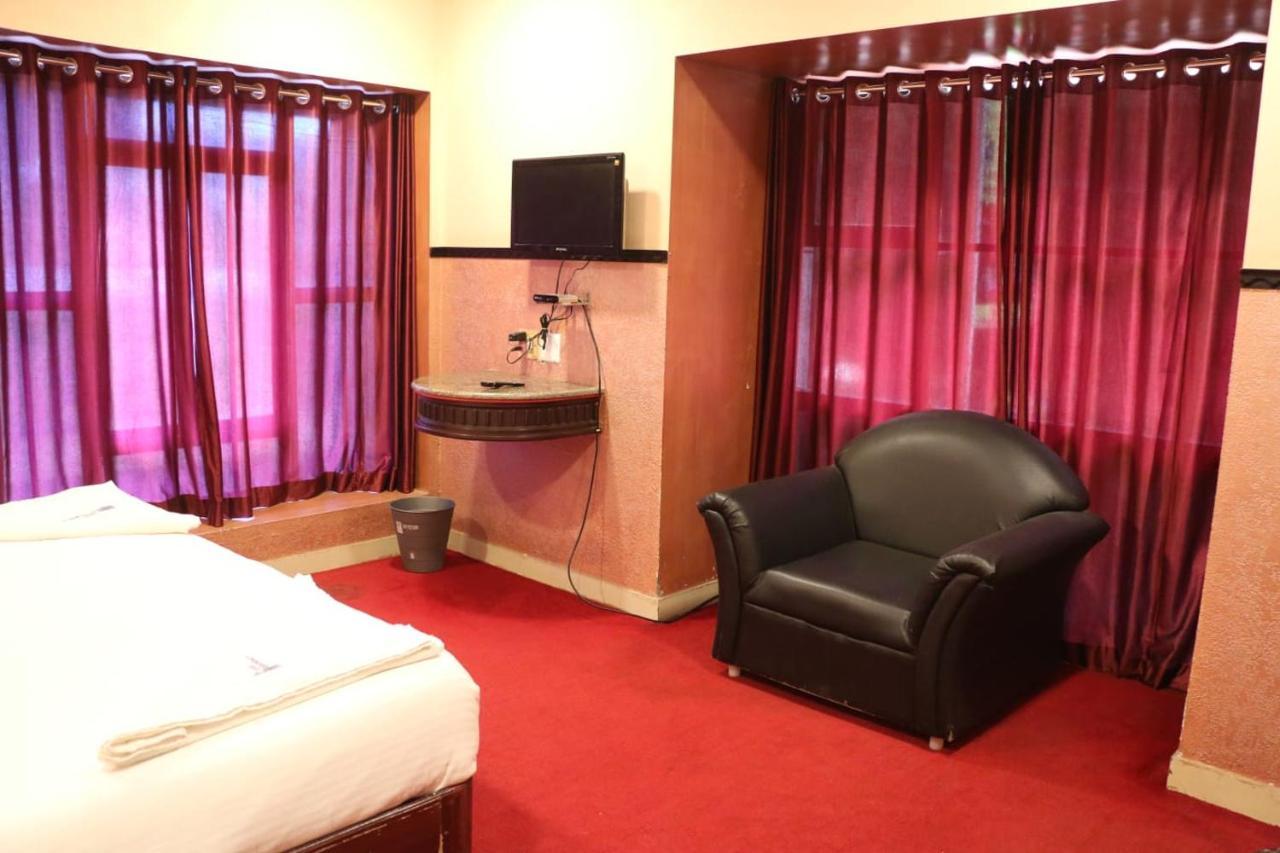 One Lake Residency 5*
