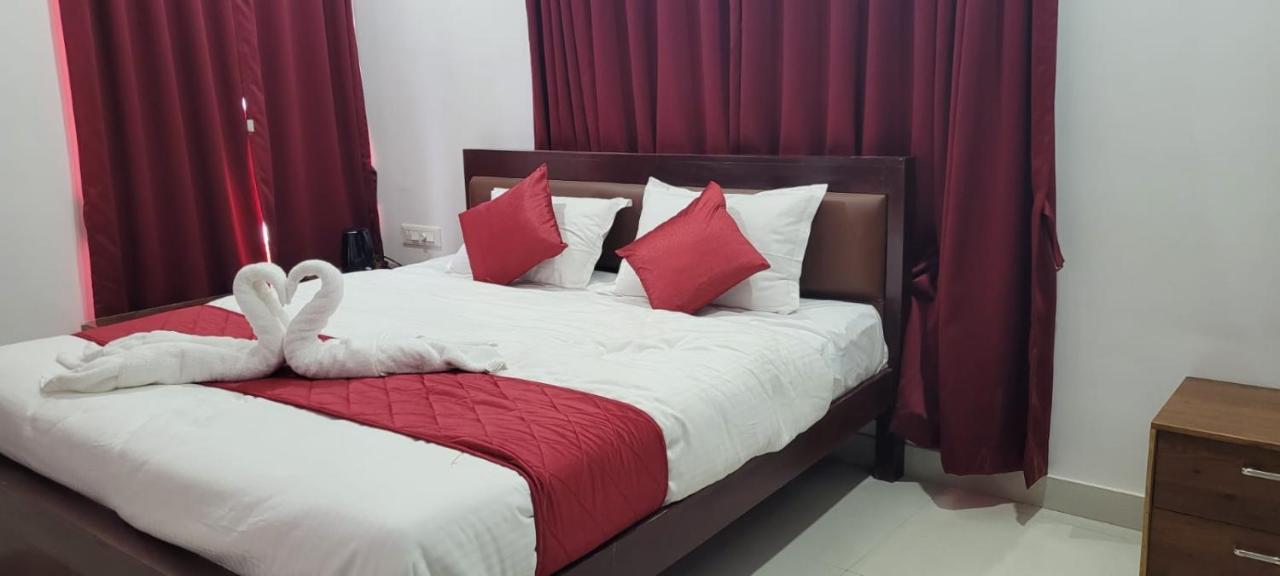 Bed & Breakfast Club Square Ooty