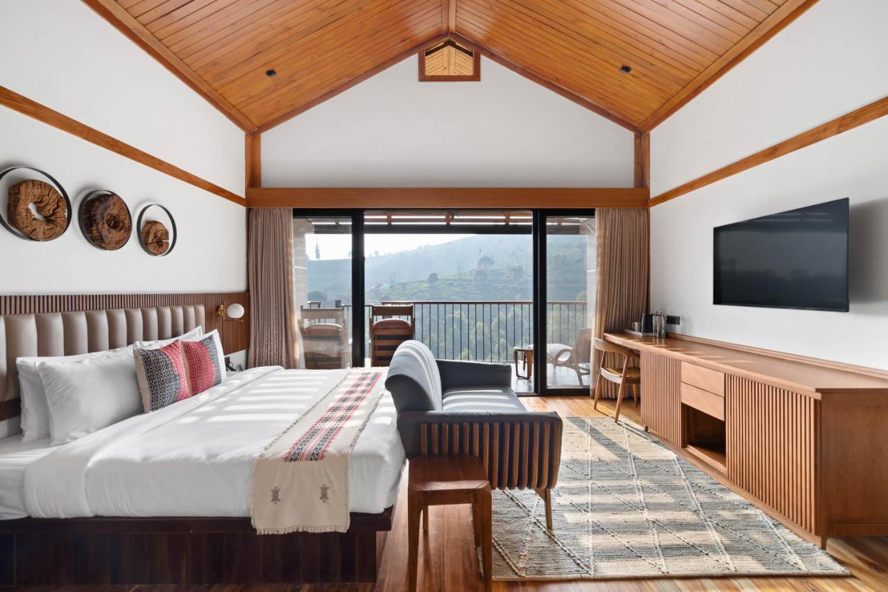 Ayatana Hotel