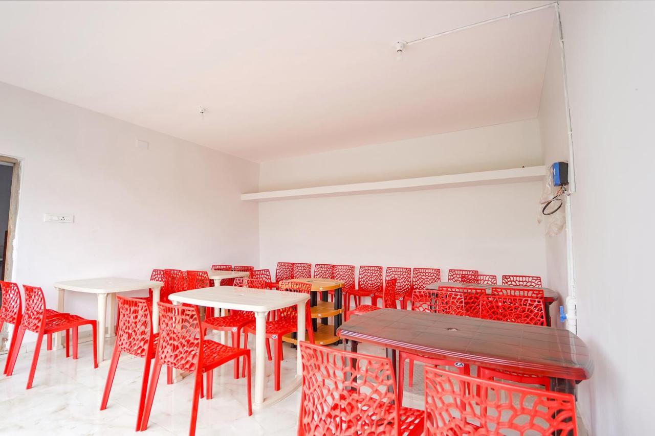 Hotel Fabhotel Season's 3*