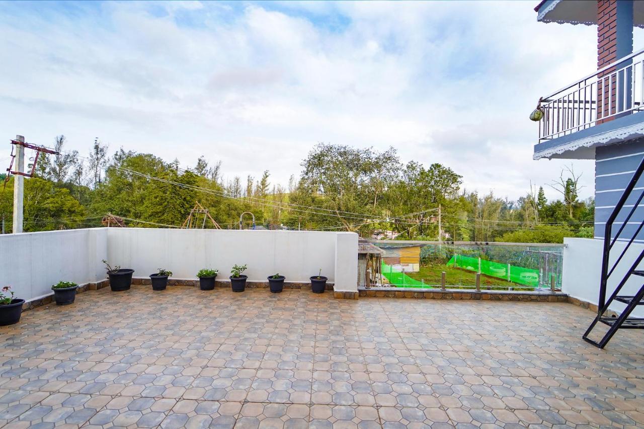Hotel Fabhotel Season's Ooty