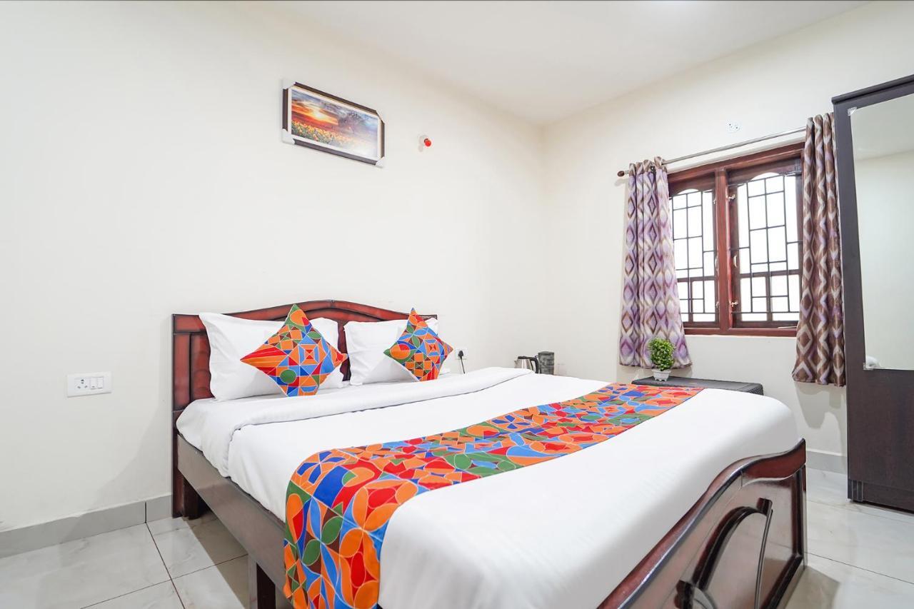 Hotel Fabhotel Season's 3*
