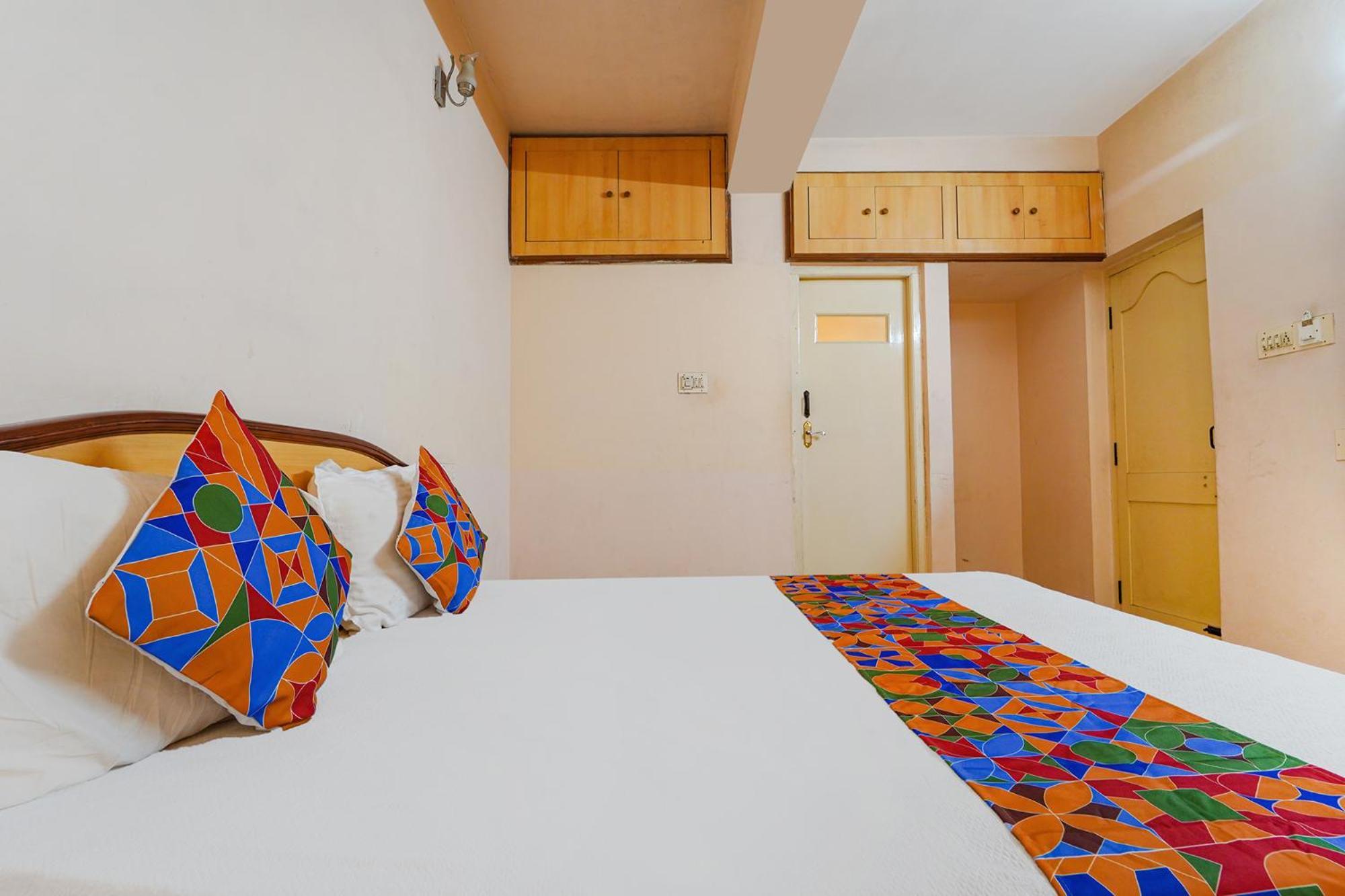 Hotel Fabhotel Mm Abode