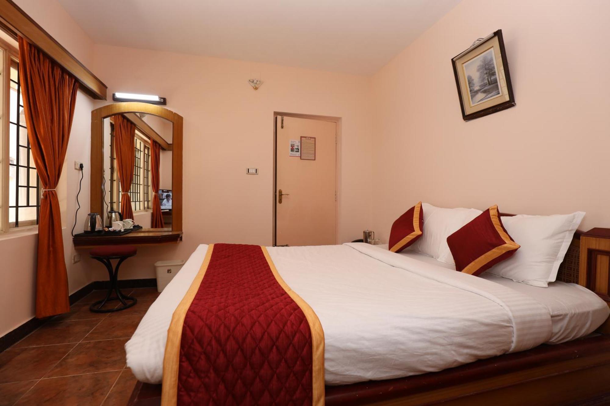 Silver Oak Hotel Ooty