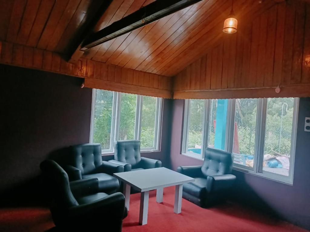 Hotel Woodside Ooty