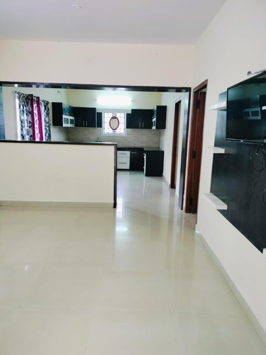 Naba Apartment *