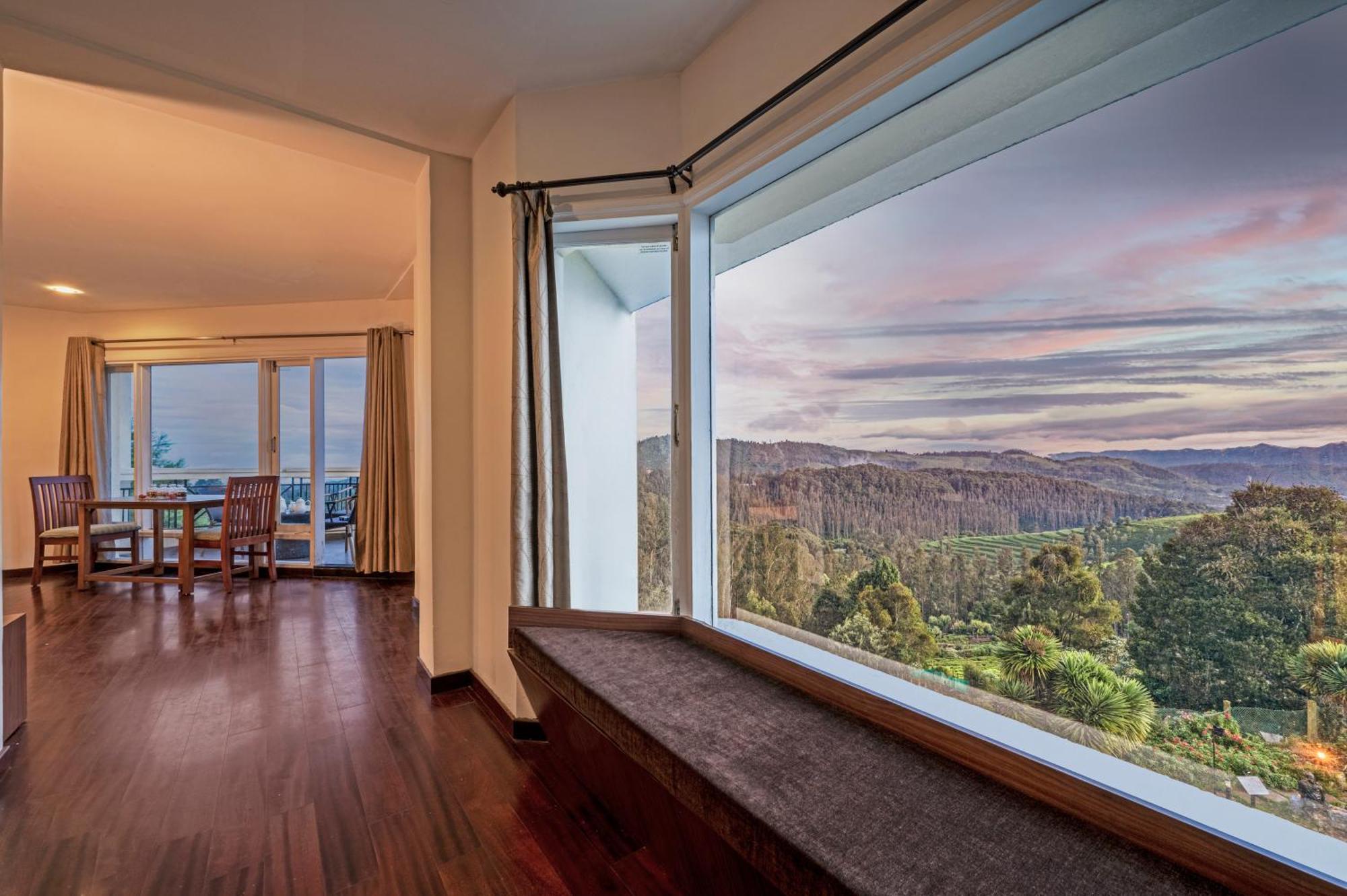 Sterling Fern Hill 5*