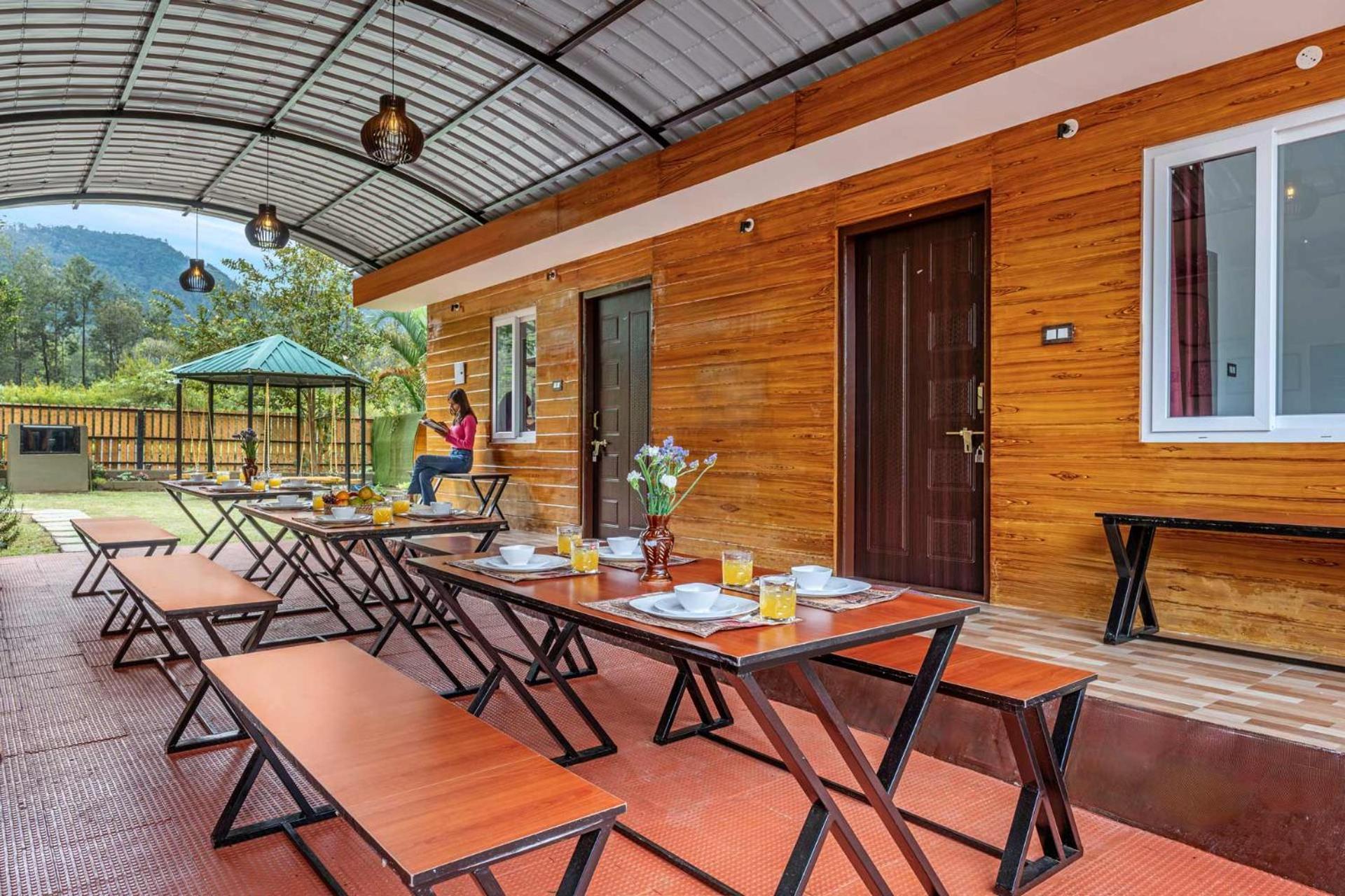 Stayvista At The Woodscapes With Lawn & Views Villa *