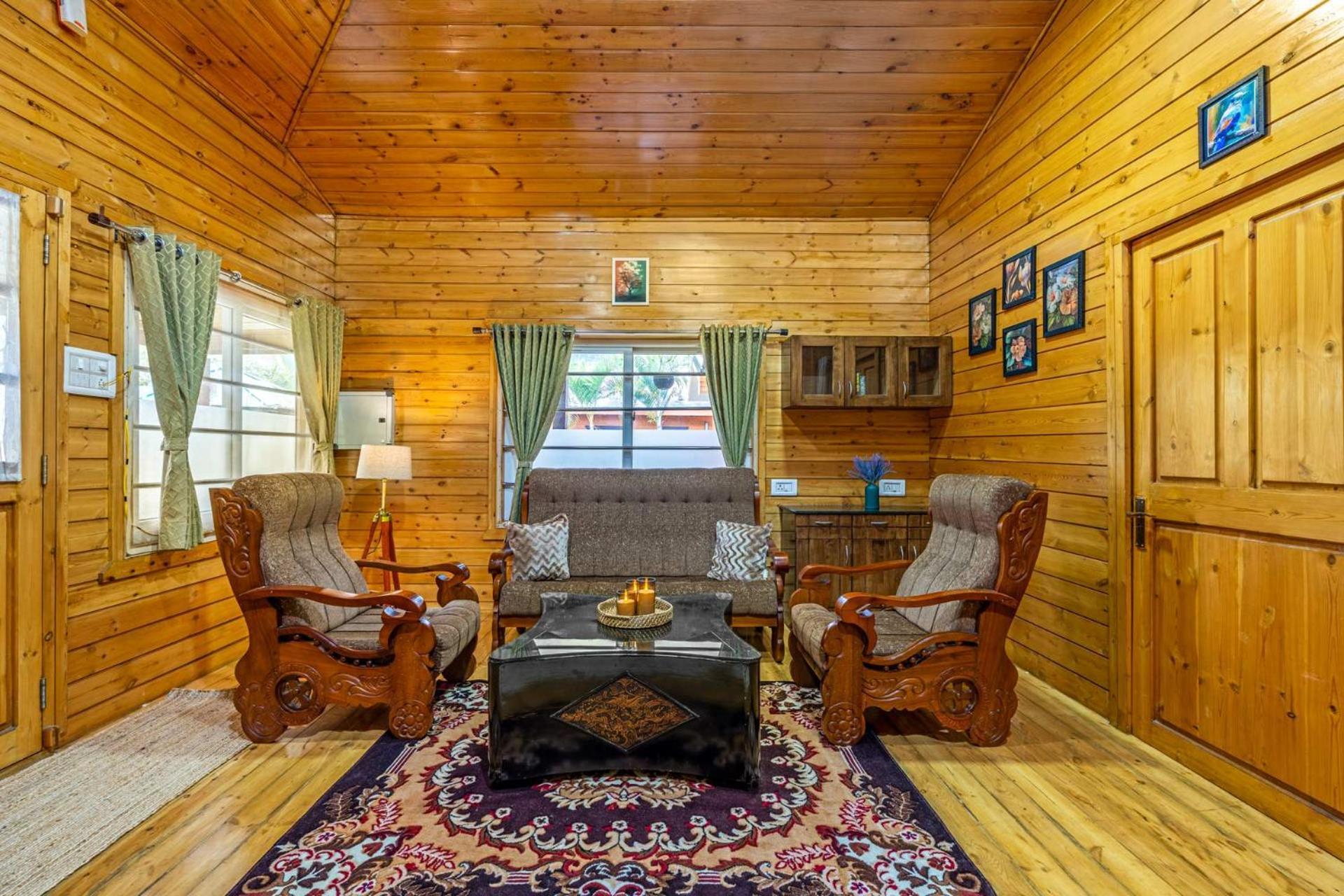 Stayvista At The Woodscapes With Lawn & Views Ooty