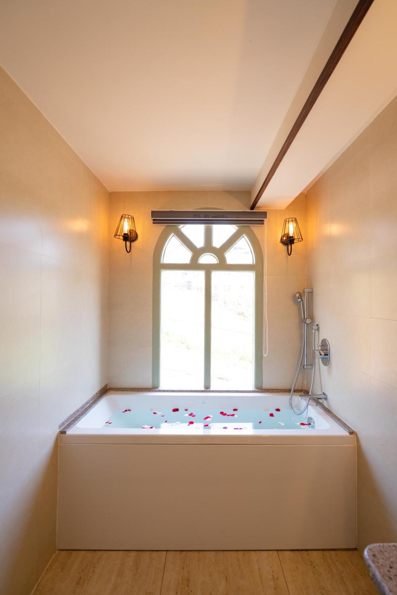 Mango Hill Shola Resort