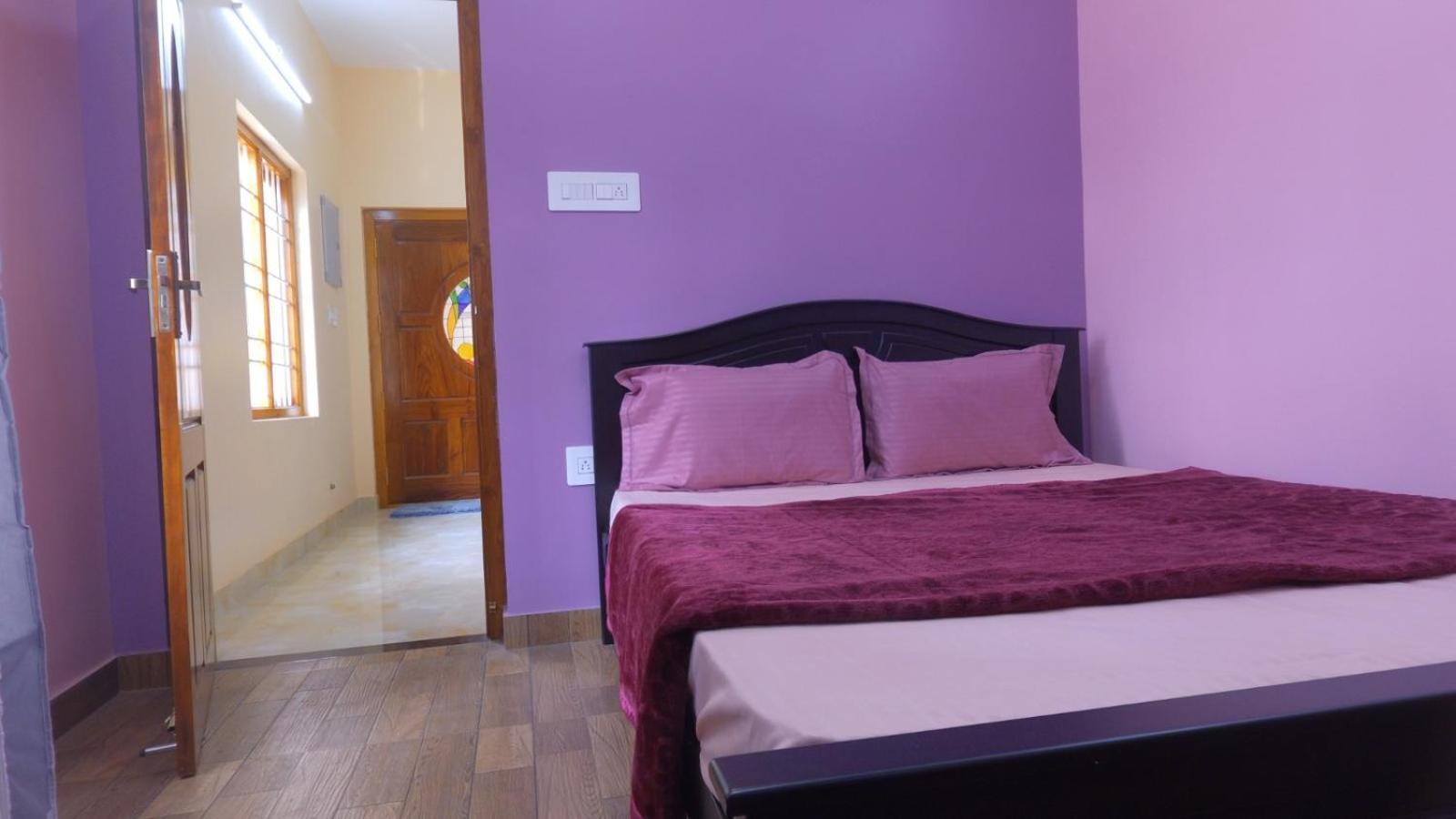 Fem's Nest Bed & Breakfast Ooty