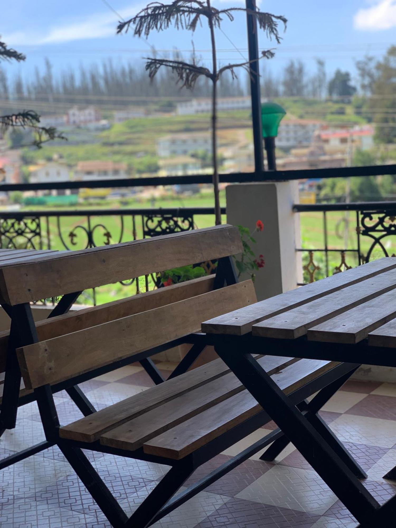 Snr & 5* Ooty