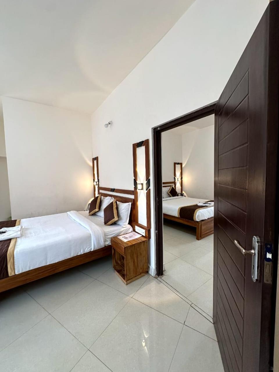 Sviksha By Lexstays Hotel 3*