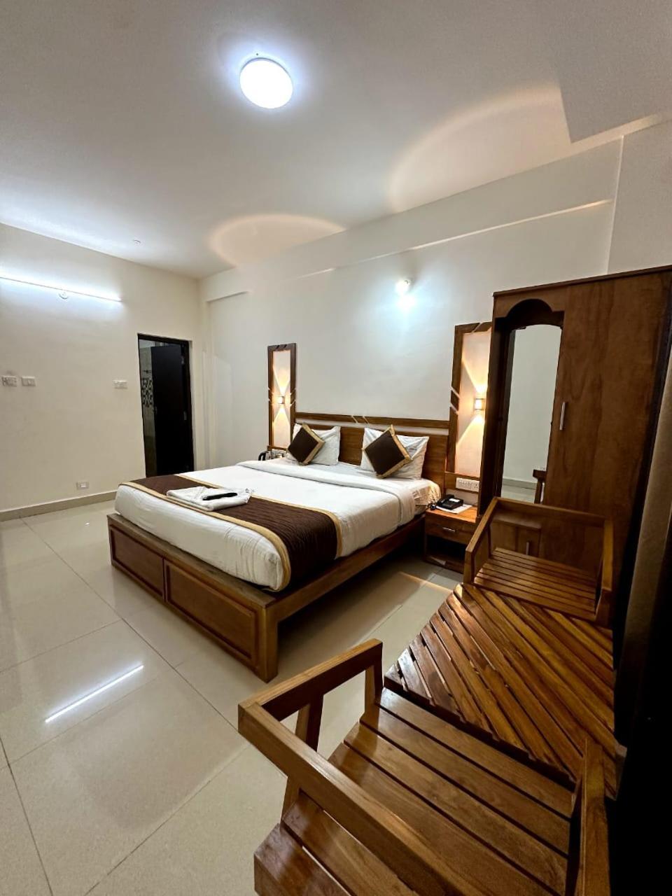 Sviksha By Lexstays Hotel