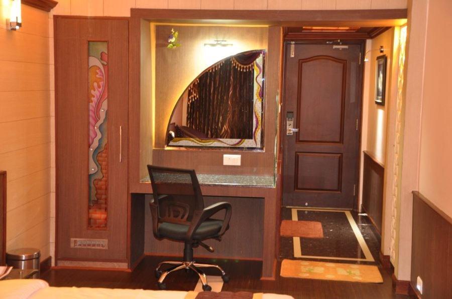 Astoria Residency Hotel 2*