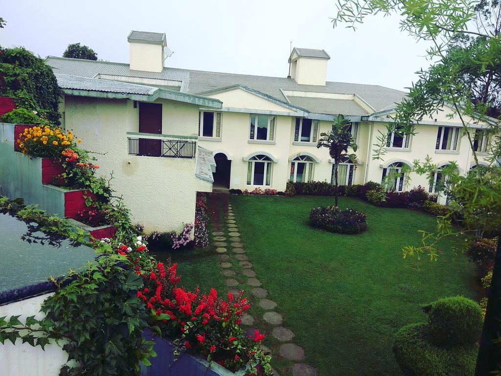 Sterling Fern Hill 5*