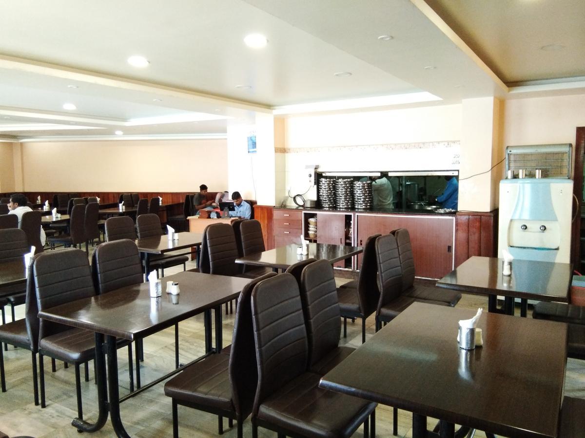 Sanjay Hotel Ooty