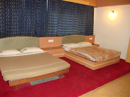 Sapphire Grand 2* Ooty