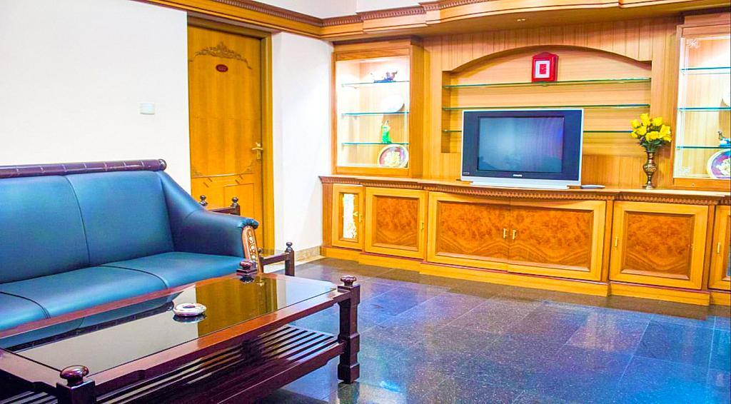 Silver Oak Hotel Ooty