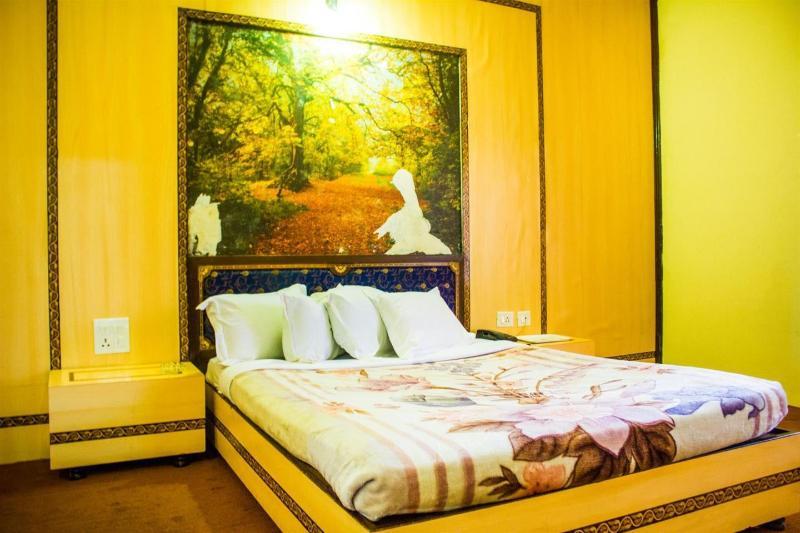 Sapphire Grand 2* Ooty