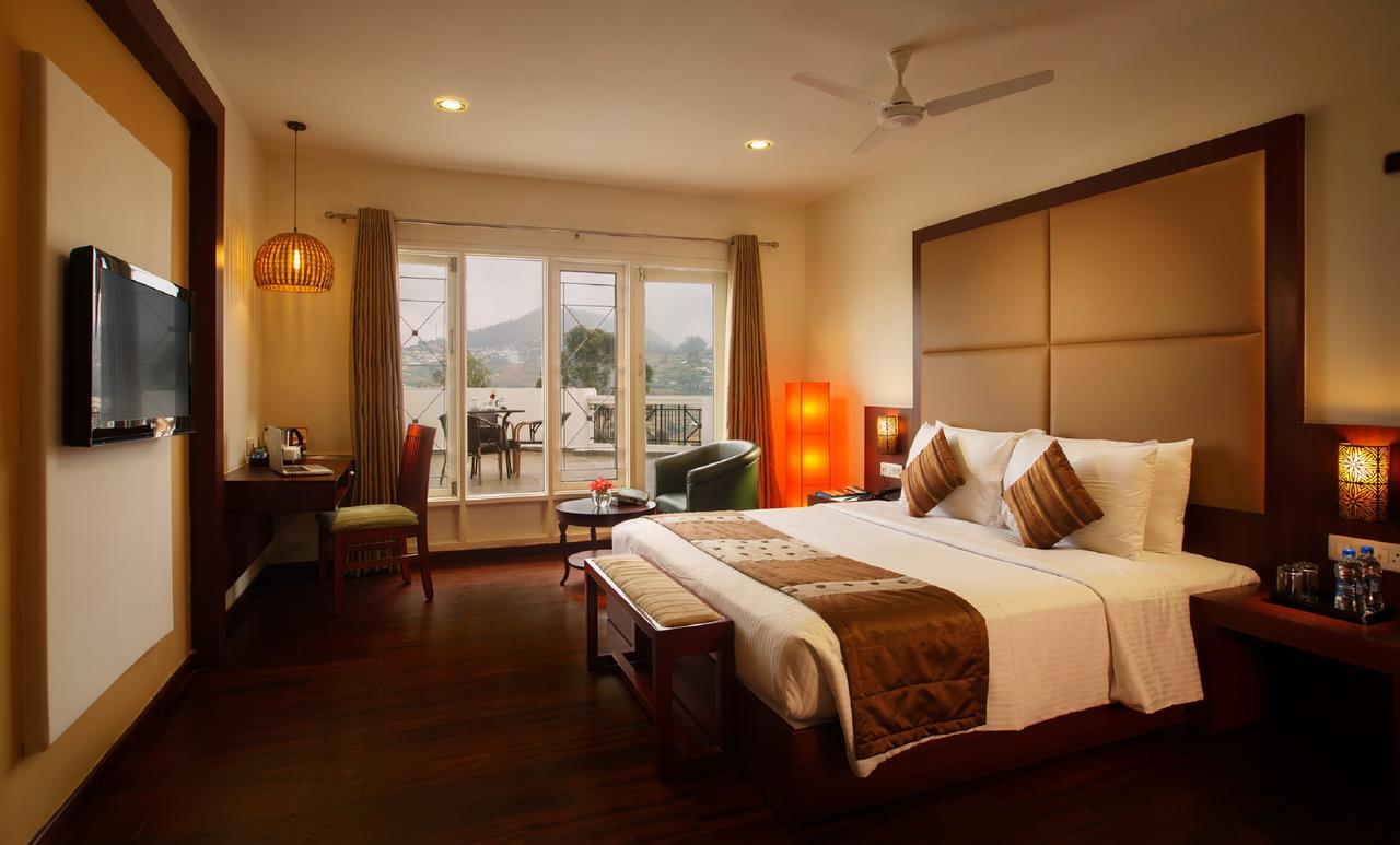 Sterling Fern Hill Resort 5*