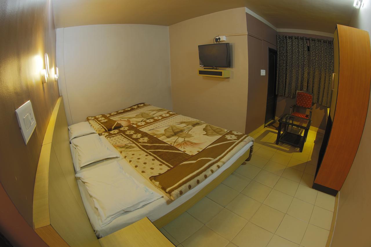 City Palace Hotel *