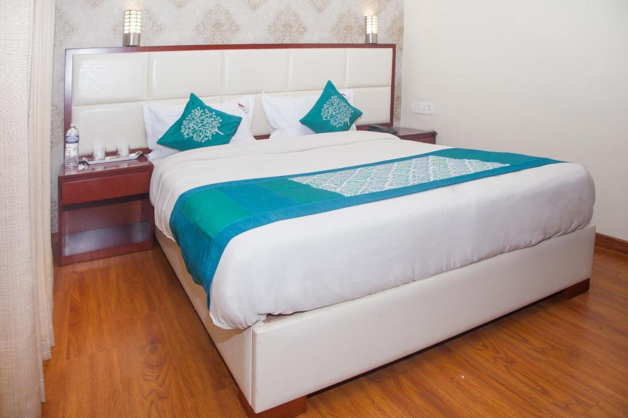 Oyo 16773 Hillcrest Metro Hotel