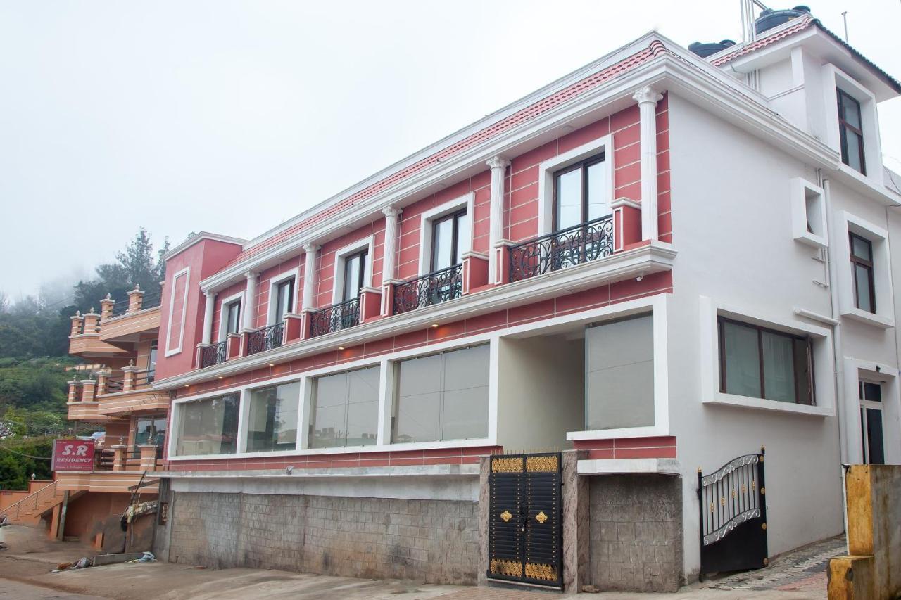 Hotel Oyo 16773 Hillcrest Metro
