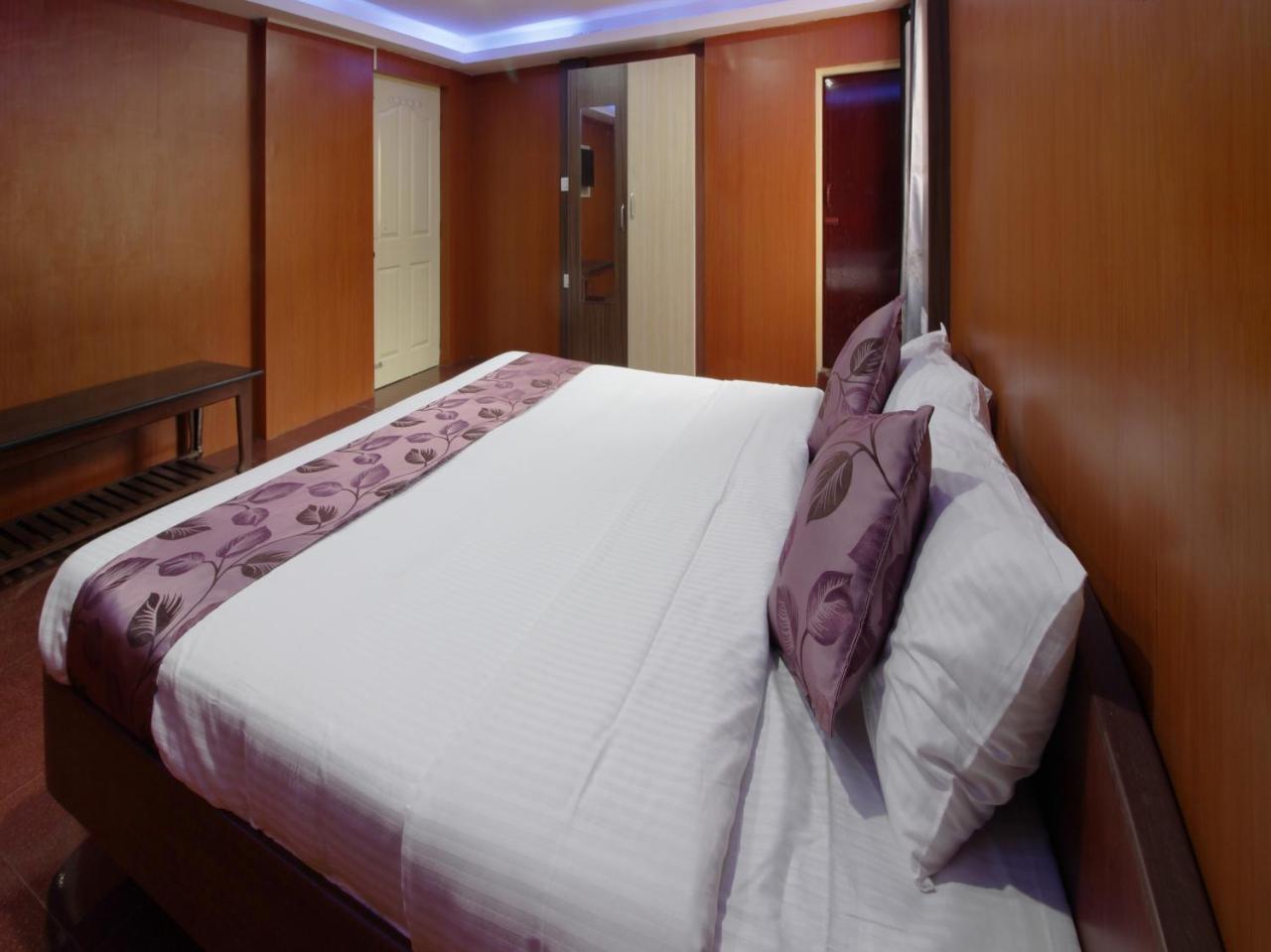 Oyo 22517 Mananya 3* Ooty