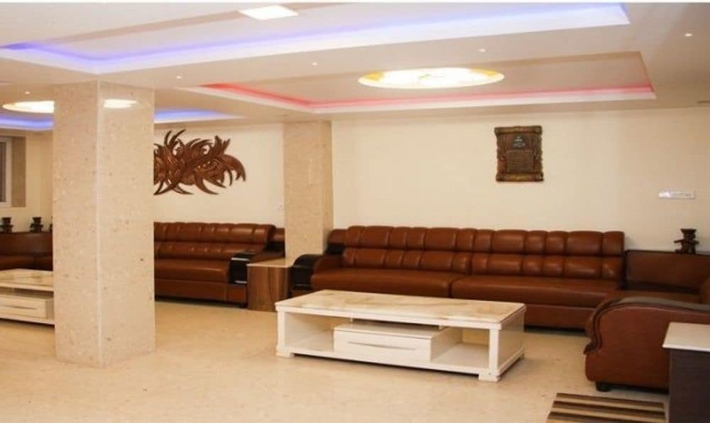 Fabhotel De Santosh Residency Ettines Road 3*