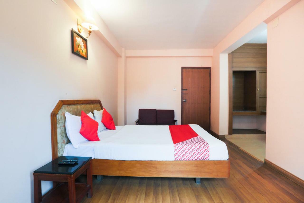 Oyo 48910 Blue Bird Deluxe Hotel Ooty
