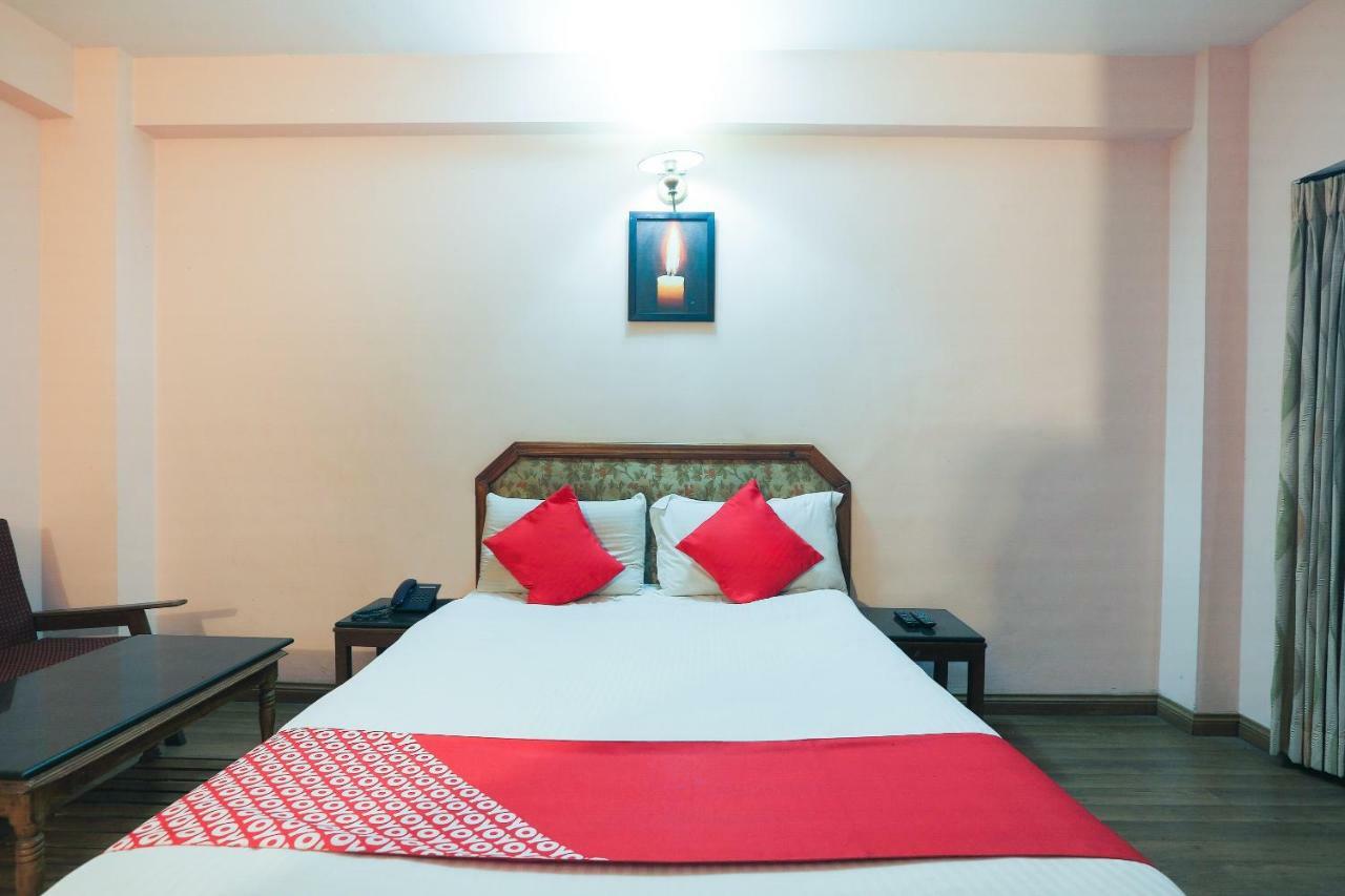 Hotel Oyo 48910 Blue Bird Deluxe