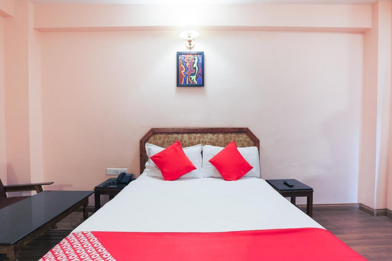 Hotel Oyo 48910 Blue Bird Deluxe 3*