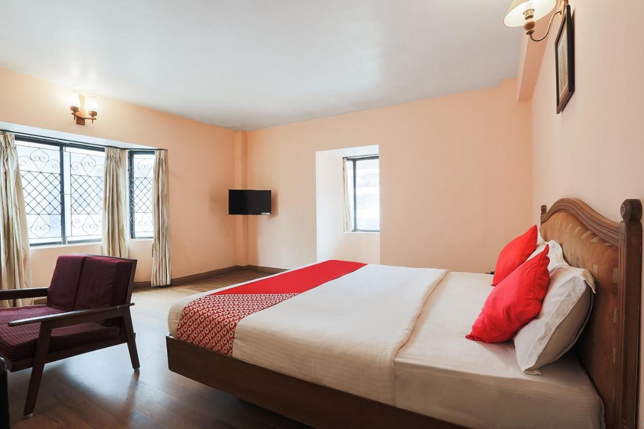 Hotel Oyo 48910 Blue Bird Deluxe Ooty