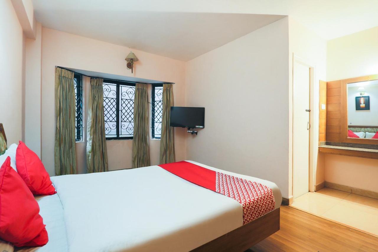 Hotel Oyo 48910 Blue Bird Deluxe