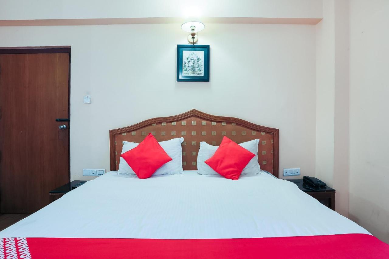 Oyo 48910 Blue Bird Deluxe Hotel Ooty