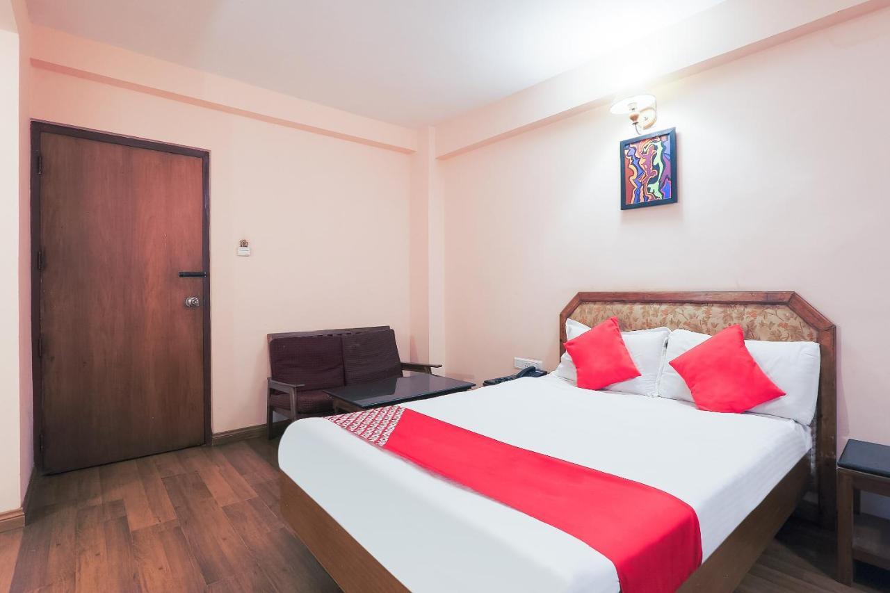 Hotel Oyo 48910 Blue Bird Deluxe